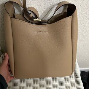 Michael Kors Beige Shoulder Bag